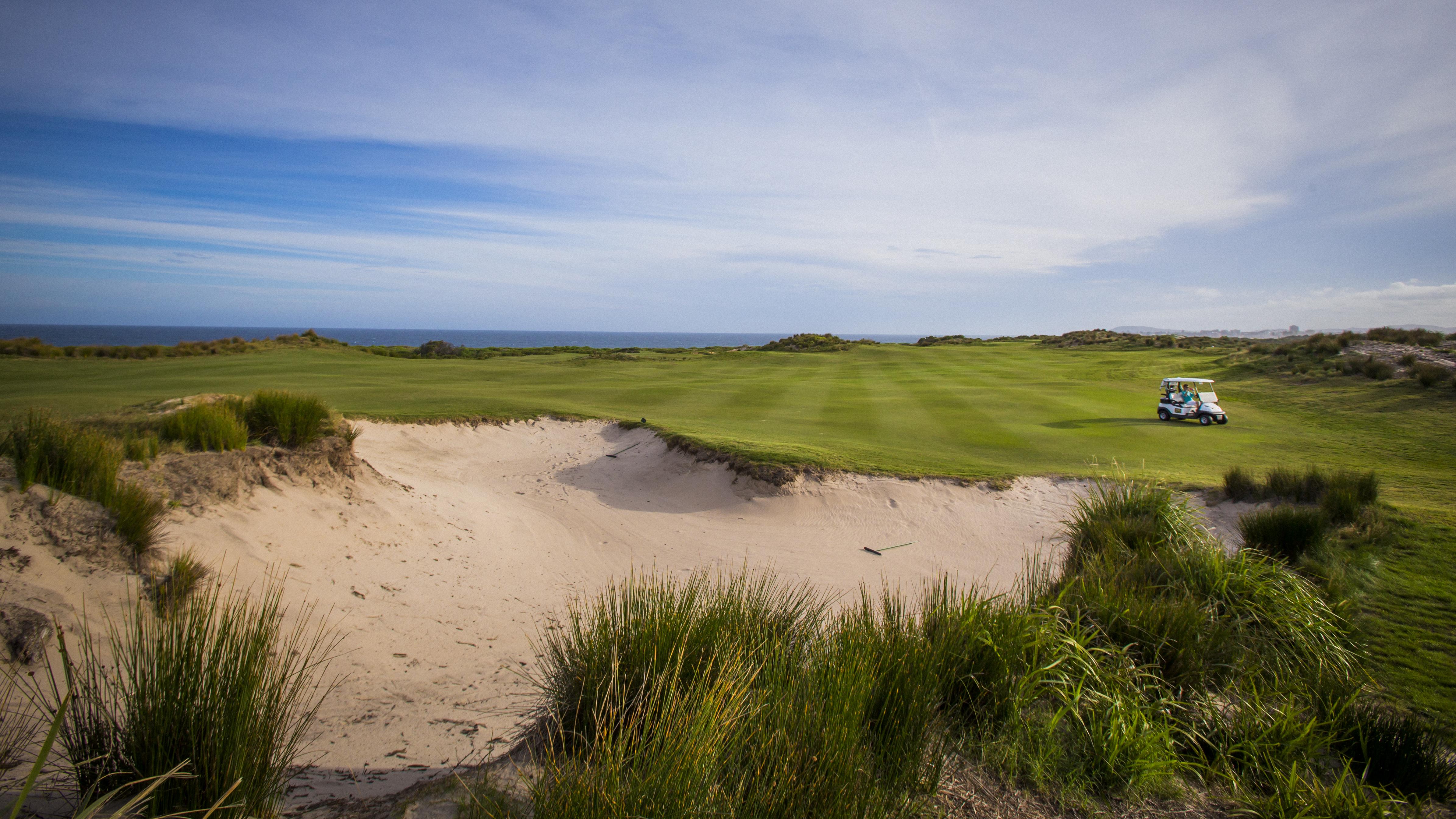 Pullman Magenta Shores Resort Entrance Kültér fotó The 18th hole at the Old Head Golf Links